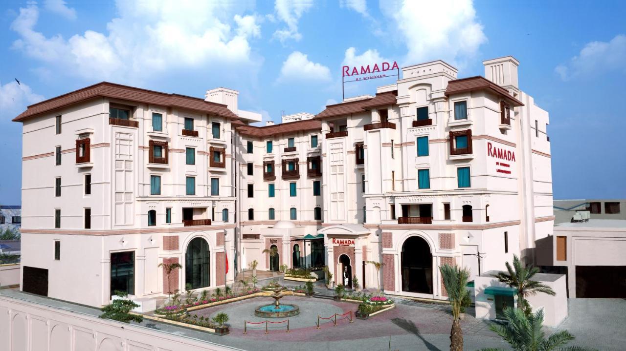 Ramada By Wyndham Lahore Gulberg II Hotel Exterior foto